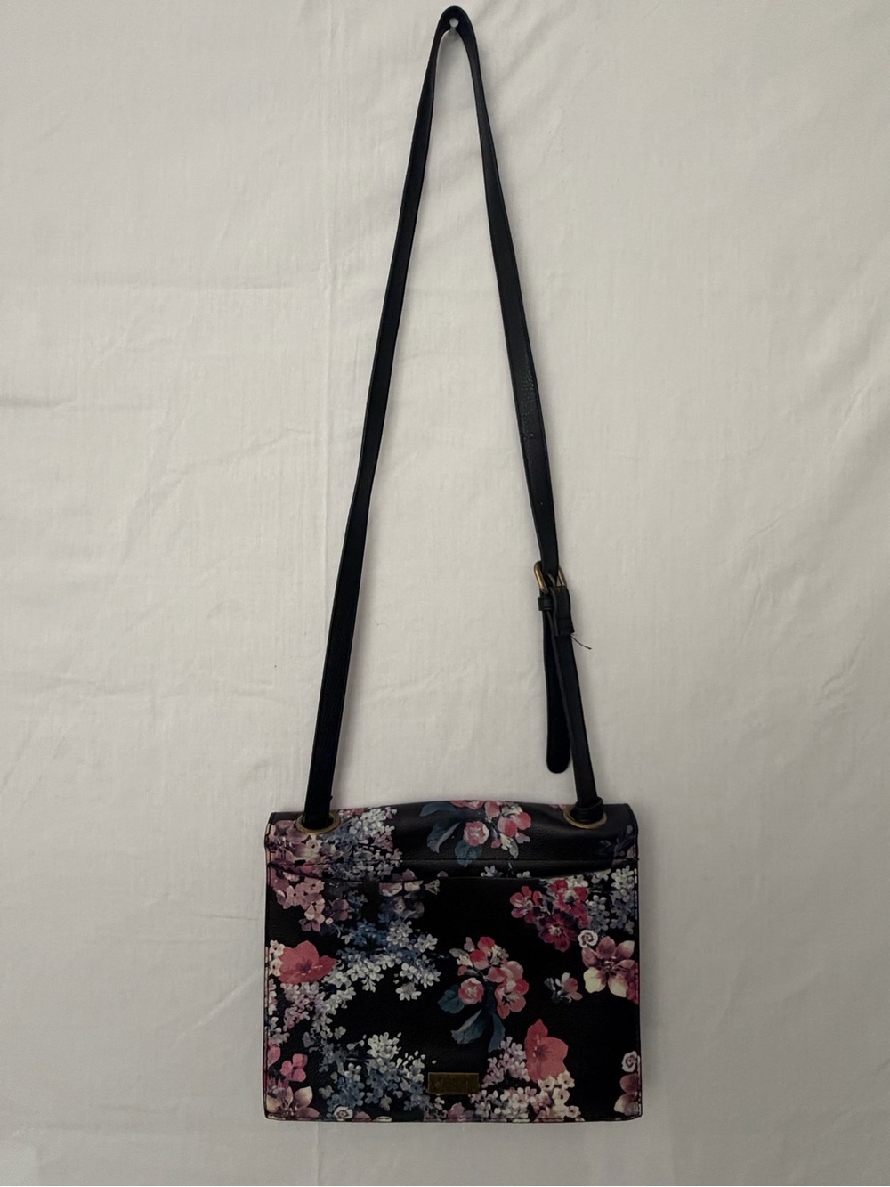 Carlos by Carlos Santana Floral Crossbody Bag Black Pink (F271)
